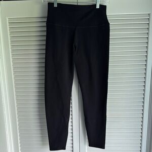 ALO Yoga 7/8 Black Leggings